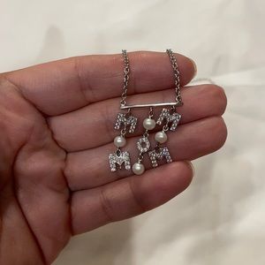 Mom necklace with rhinestone and pearls.
